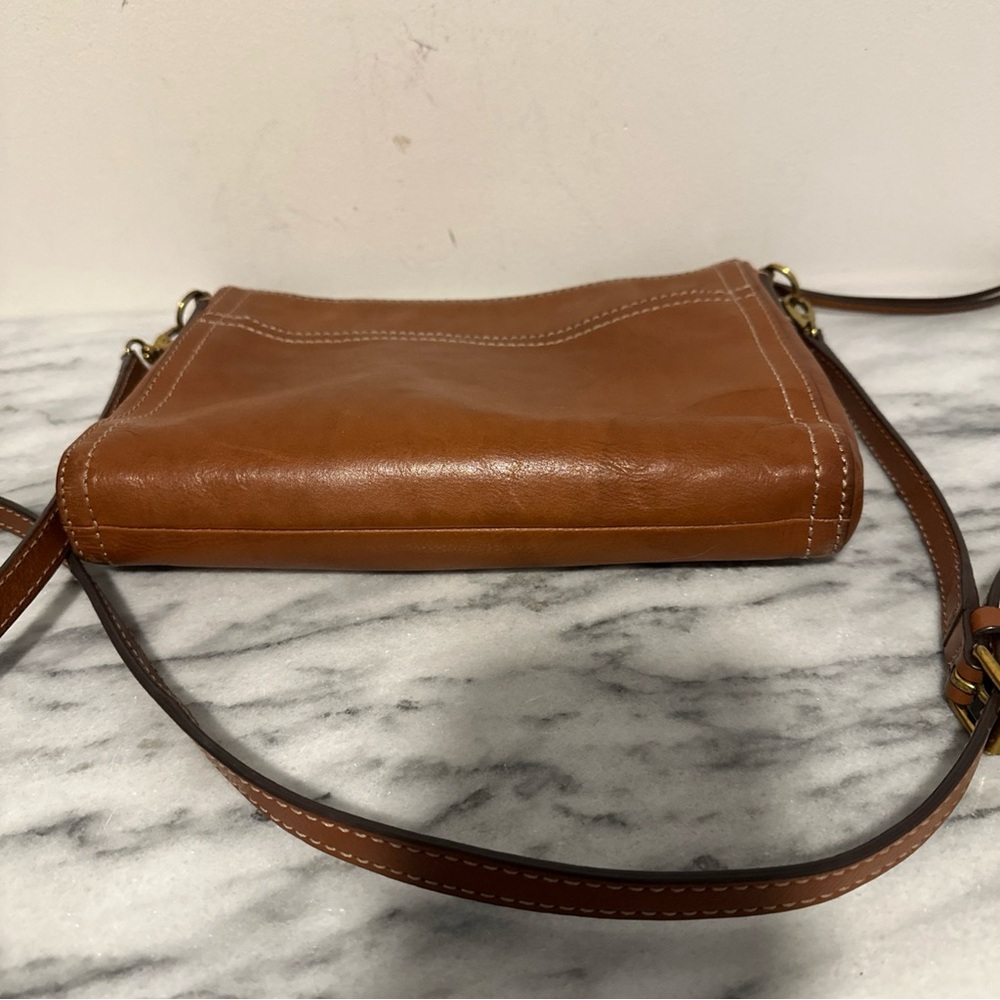 Fossil Brown Leather Crossbody Bag with key charm - Picture 13 of 14